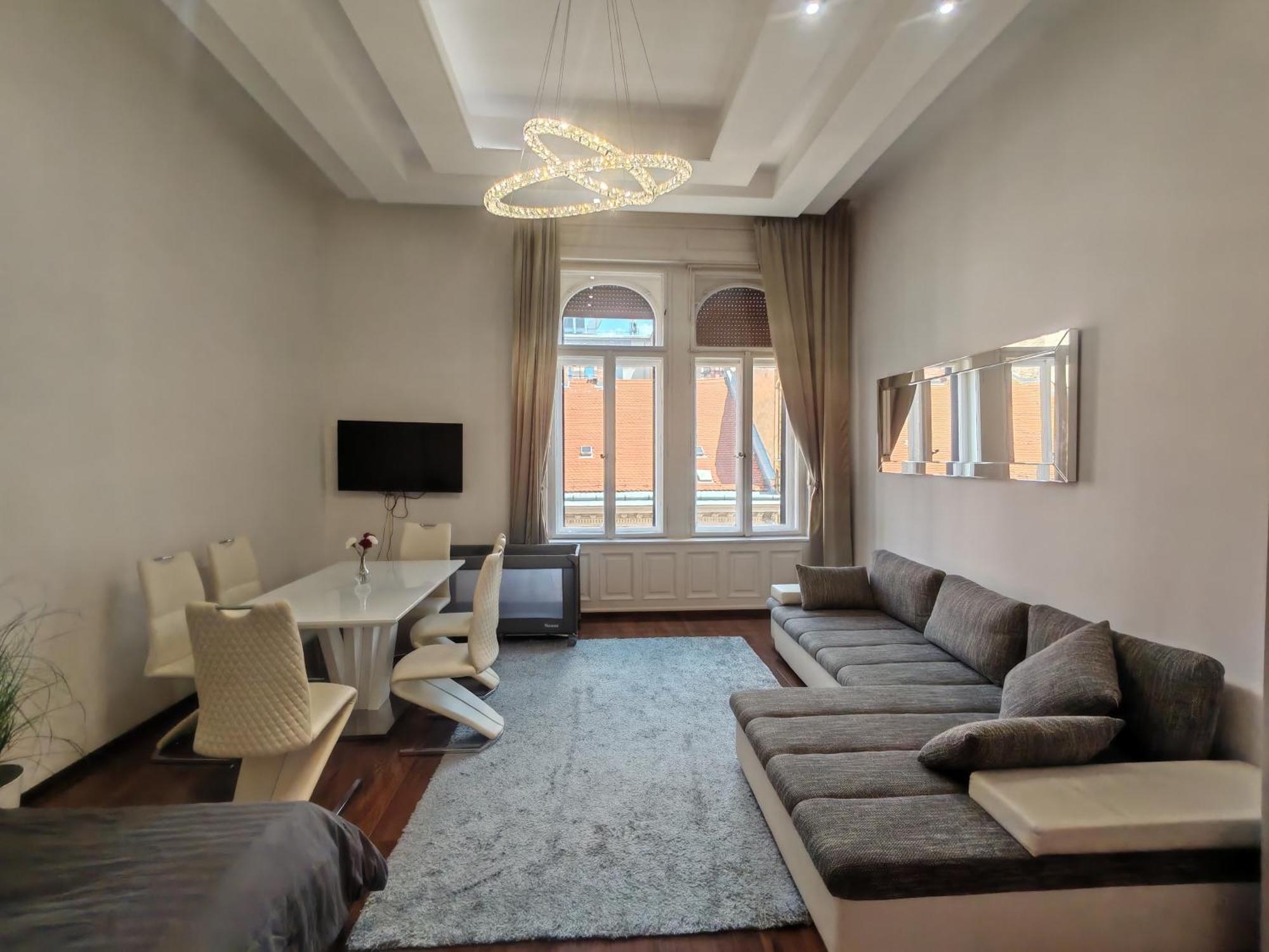 Basilika View Imperial Suite -Sas Street -Need Reservation For Free Parking Budapeste Exterior foto